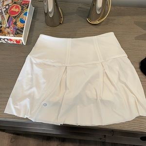 White lululemon skirt